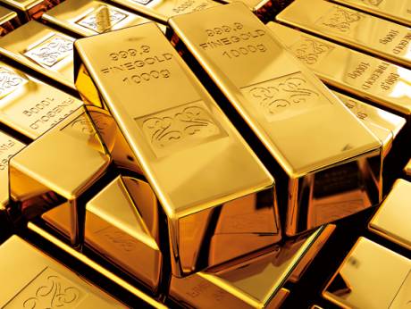 What causes gold prices to go up or down?