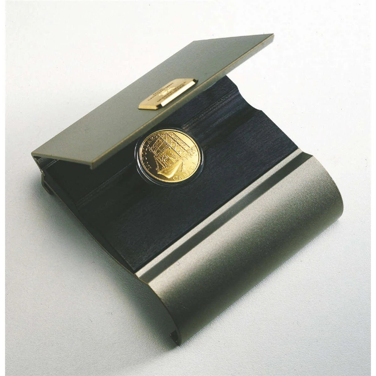 2004 $100 Commencement of the St. Lawrence Seaway Construction, 50th Annversary - 14-kt. Gold Coin